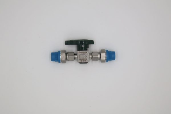 Single Condensate Drain Valve for Mini Micropure Filtration Housings. Connections for inlet and outlet are 1/4" BSPP Male. Set of 2 valves is included in the Kit. Female connection and NPT threads are available.