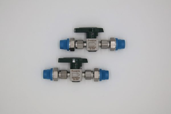 Condensate Drain Kit for Standard Micropure Filtration Housings. Connections for inlet and outlet are 1/4" BSPP Male. Set of 2 valves is included in the Kit. Female connection and NPT threads are available.